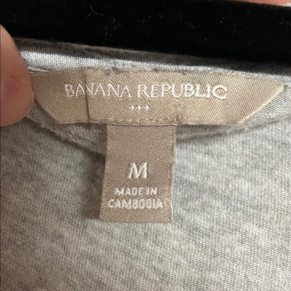 Banana Republic size Medium Light Gray Graphic T-shirt with Rotary Phone on It - Picture 2 of 7